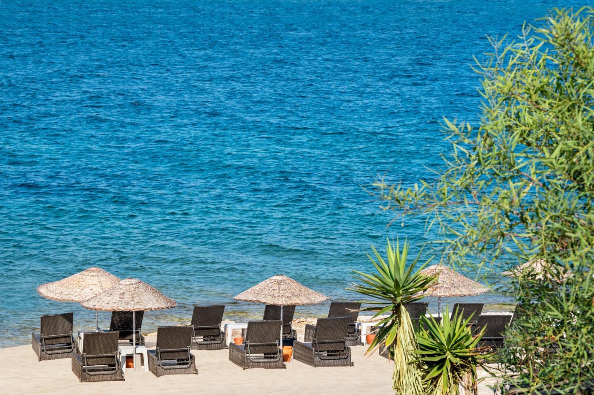 Hotel La Quinta By Wyndham Cesme Smirne Esterno foto