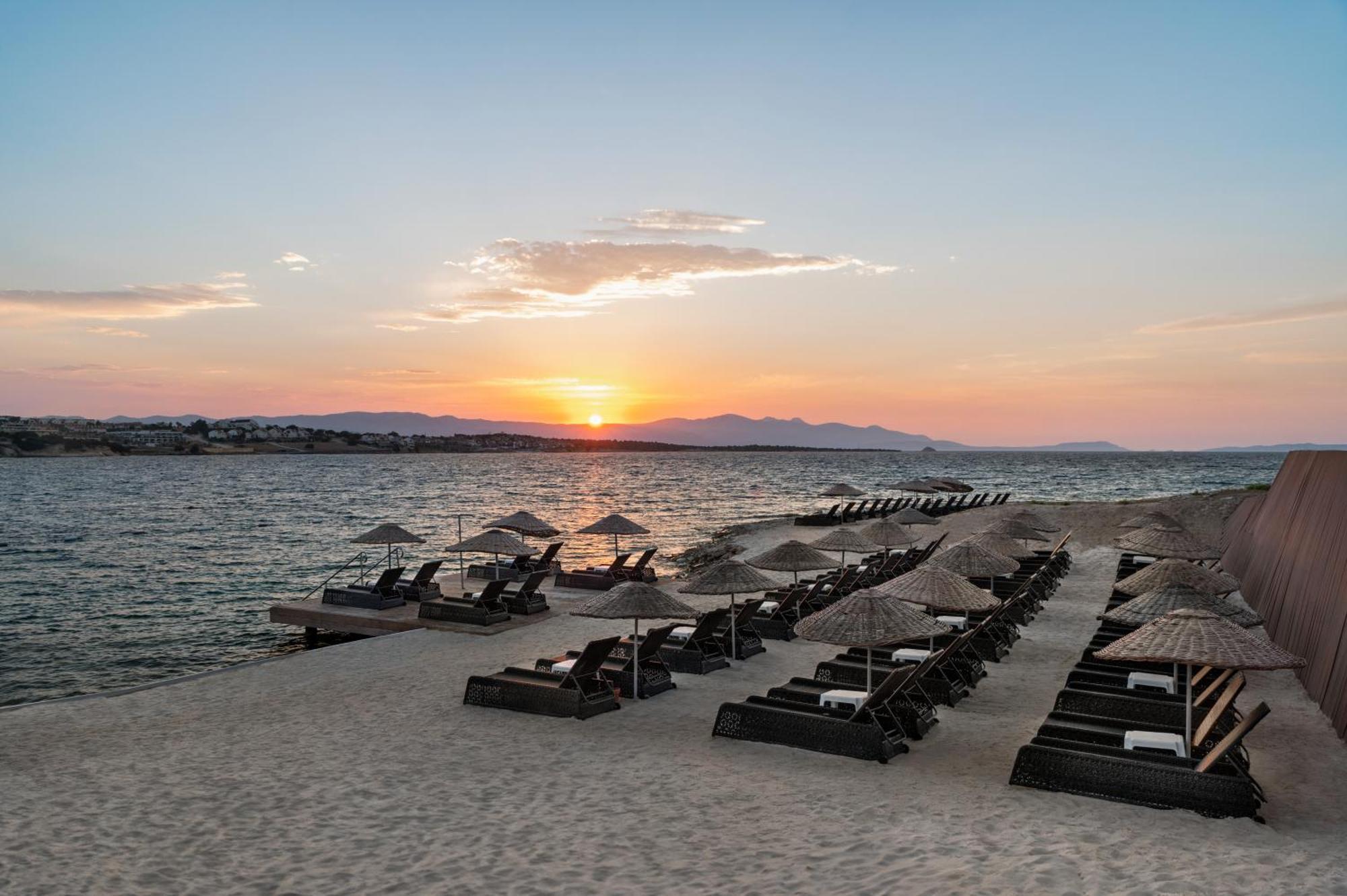 Hotel La Quinta By Wyndham Cesme Smirne Esterno foto