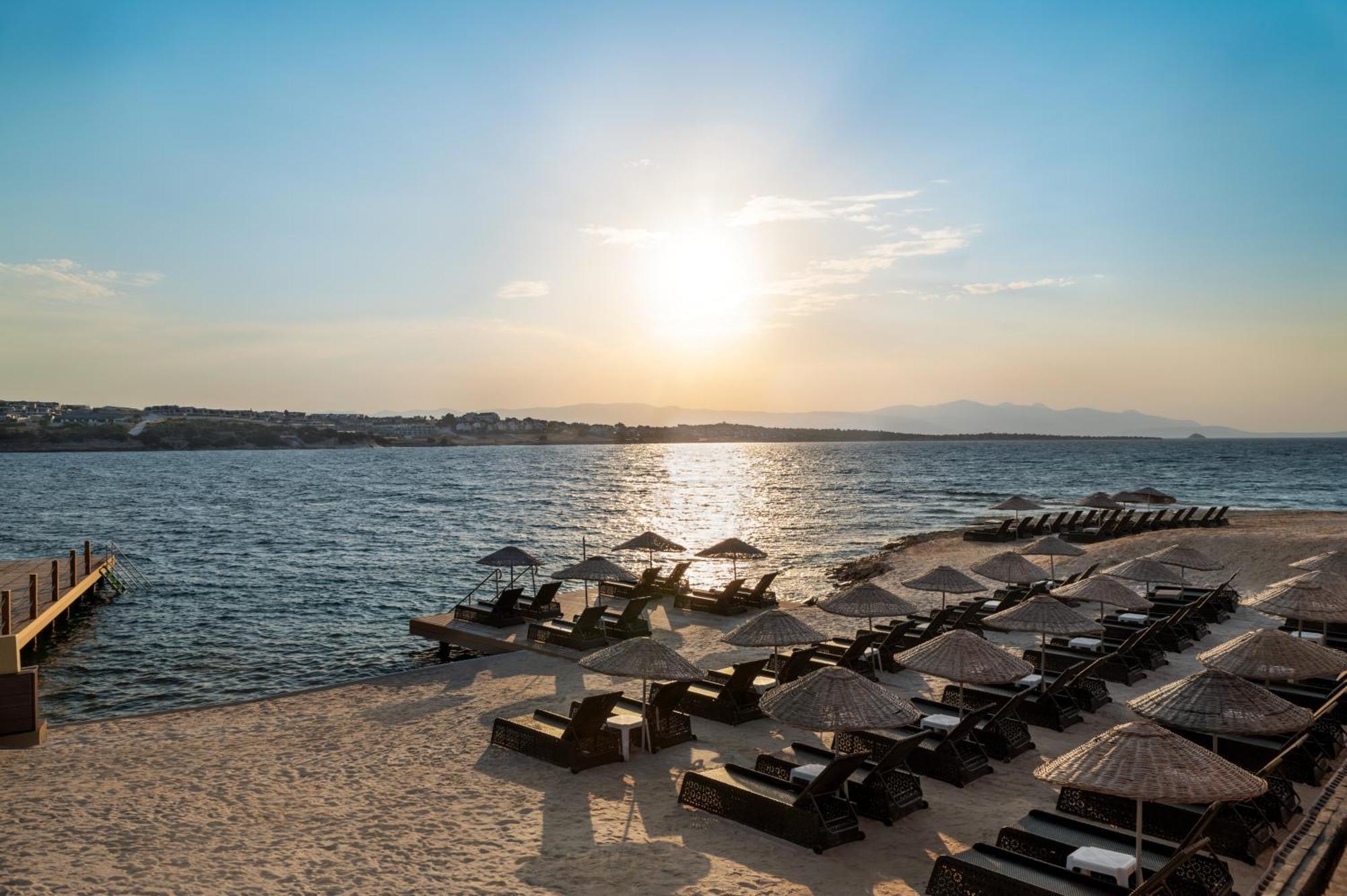Hotel La Quinta By Wyndham Cesme Smirne Esterno foto
